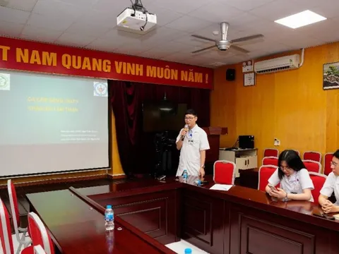 Mặc cảm vì bị chê “không cân đối”, nữ sinh 17 tuổi ăn kiêng, tập luyện đến ngất xỉu