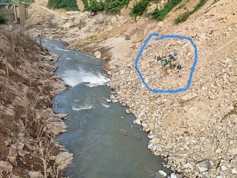 Vụ xe bán tải bị vùi lấp tại Lào Cai: Tìm thấy thi thể nạn nhân cuối cùng