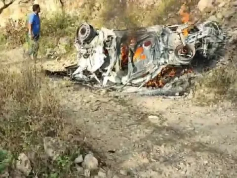 Ô tô rơi xuống khe núi, 3 người trong một nhà tử vong