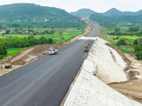 Chấn chỉnh việc thi công tuyến cao tốc Chí Thạnh-Vân Phong