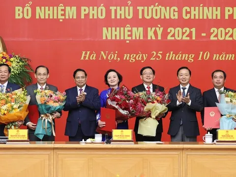 Thủ tướng Phạm Minh Chính trao quyết định bổ nhiệm và giao nhiệm vụ cho 2 Phó Thủ tướng, 3 Bộ trưởng