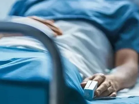 Người đàn ông 20 tuổi tử vong sau khi ăn mỳ "sai cách"