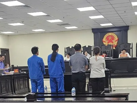 Cái giá phải trả cho nữ cán bộ nhận 2 tỷ đồng "chạy án" cho 6 người