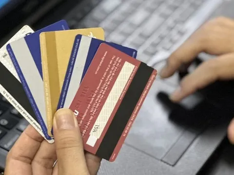 Cảnh báo "bẫy" rủi ro khi cho thuê, mượn tài khoản ngân hàng