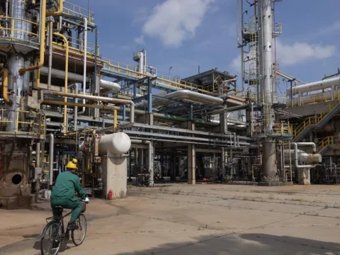 An ninh năng lượng EU “vẫn nguyên vẹn” dù 2 gã khổng lồ dầu Nga bị trừng phạt