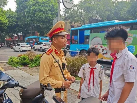 Xử lý hàng học sinh, phụ huynh vi phạm an toàn giao thông