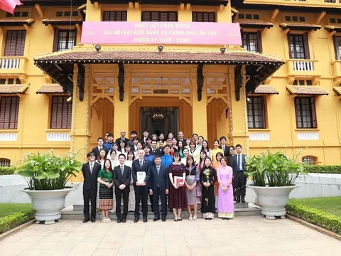 Tình nguyện viên JICA chào xã giao Thứ trưởng Bộ Ngoại giao