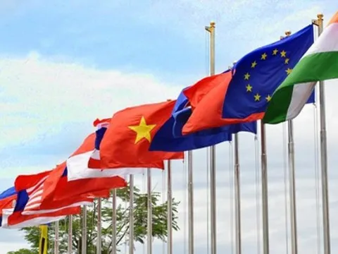 Đóng góp ý kiến vào dự thảo các văn kiện trình Đại hội XIV của Đảng: Phát triển đối ngoại trong kỷ nguyên mới