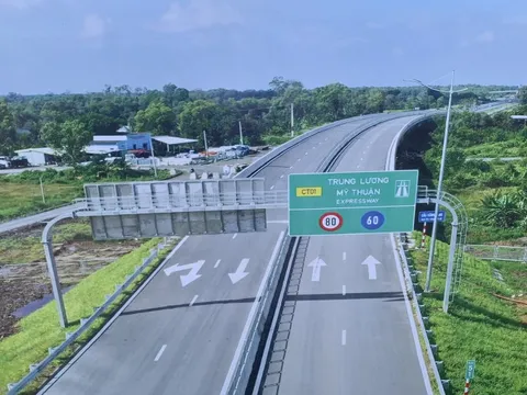 Cao tốc Trung Lương - Mỹ Thuận áp dụng mức phí mới từ 1/11