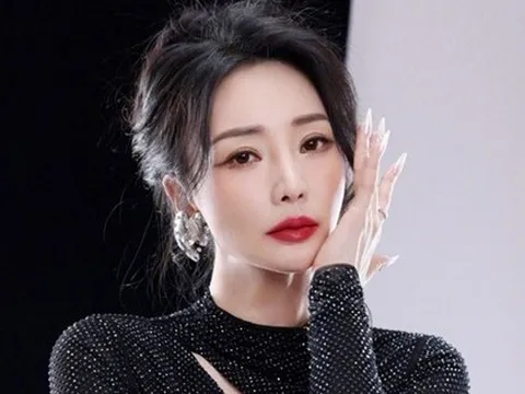 Mỹ nhân "siêu vòng một" của showbiz: Xinh đẹp, tài năng nhưng không ai muốn cưới