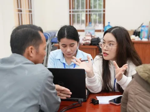 "Dịch vụ công lưu động" hỗ trợ các xã vùng sâu, thúc đẩy chuyển đổi số cơ sở