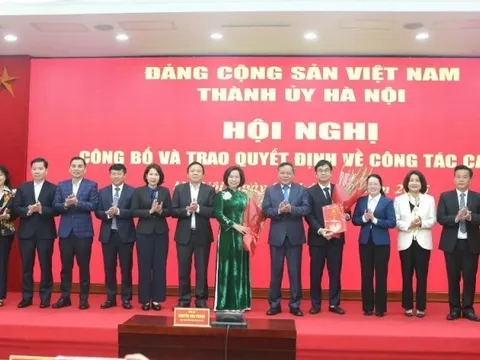 Đồng chí Bùi Huyền Mai giữ chức Chủ tịch Ủy ban MTTQ Việt Nam thành phố Hà Nội khóa 18