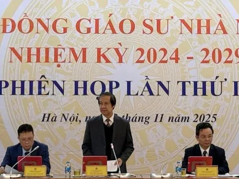 Thông qua danh sách 900 ứng viên giáo sư, phó giáo sư năm 2025