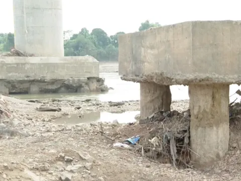 Cầu Sông Lô xuống cấp nghiêm trọng, Bộ Xây dựng yêu cầu kiểm định chất lượng công trình