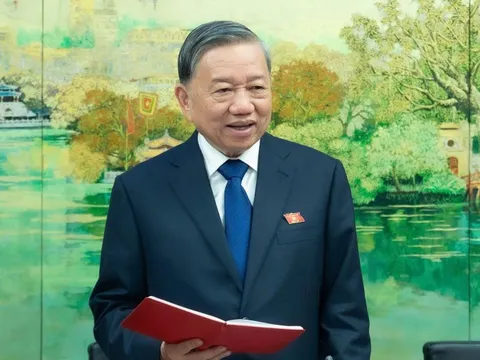 Tổng Bí thư: "Không có công nghệ thì không thể phát triển được"