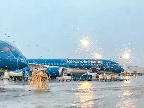 6 sân bay tạm đóng cửa, hàng loạt chuyến bay bị hủy trước khi bão Kalmaegi đổ bộ