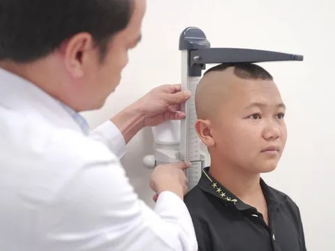 Căn bệnh khiến cơ thể nam giới “đóng băng” không thể dậy thì