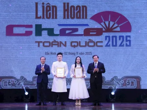 Liên hoan Chèo toàn quốc 2025: Hai NSƯT Quốc Phòng và Quỳnh Mai đạt giải Xuất sắc