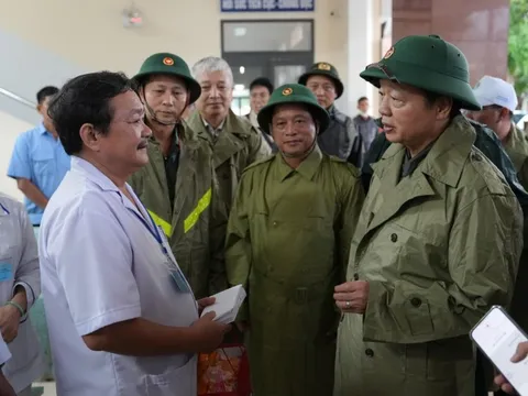 Phó Thủ tướng Trần Hồng Hà: Quyết liệt thực hiện phương châm 4 tại chỗ, mở rộng phạm vi sơ tán