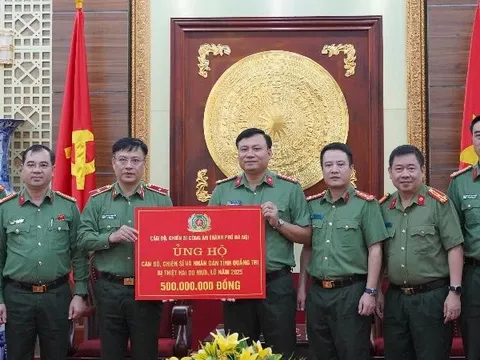 Nghĩa tình Công an Thủ đô hướng về đồng bào vùng lũ