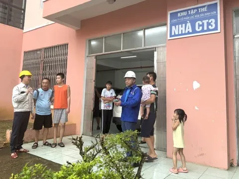 BSR chủ động đón người dân vùng ven biển tránh trú bão số 13