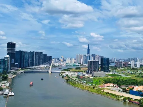 Chính phủ điều chỉnh loạt chỉ tiêu kinh tế, đưa Tp.HCM thành siêu đô thị đa cực