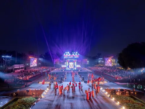 Lễ Khai mạc Festival Thăng Long - Hà Nội năm 2025 và “Bản giao hưởng di sản” rực rỡ giữa lòng Hà Nội