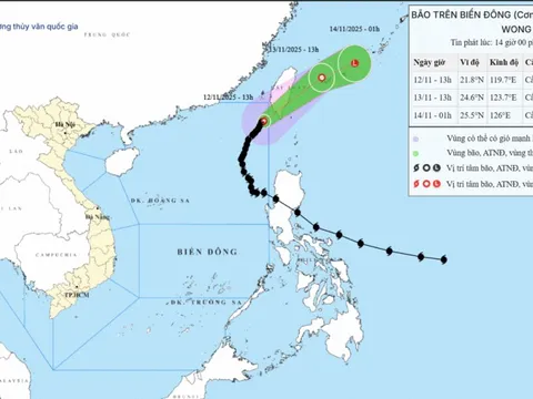 Bão số 14 Fung wong suy yếu nhanh, rời Biển Đông trong hôm nay
