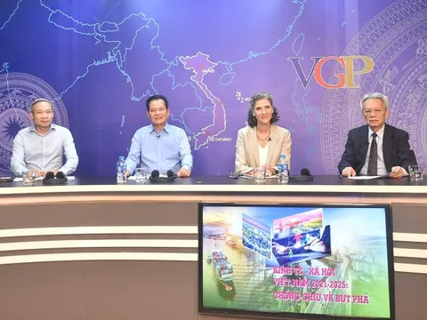 TỔNG THUẬT: Tọa đàm “Kinh tế-xã hội Việt Nam 2021-2025: Chống chịu và bứt phá”