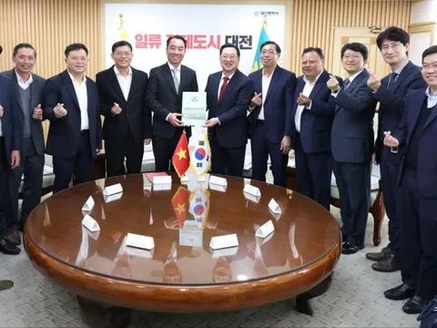 Kinh tế - xã hội Vĩnh Long khởi sắc, tạo đà về đích các mục tiêu năm 2025