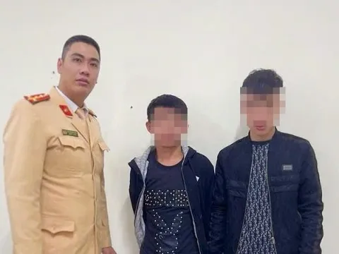 CSGT Hà Nội phát hiện 2 đối tượng tàng trữ ma túy đá