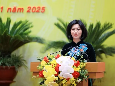 Tân Chủ tịch HĐND TP Hà Nội Phùng Thị Hồng Hà hứa sẽ toàn tâm, toàn ý, nỗ lực cống hiến hết mình