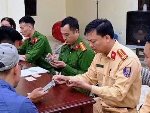 Công an Hà Nội ngày đêm, đẩy nhanh tiến độ làm sạch dữ liệu phương tiện, giấy phép lái xe