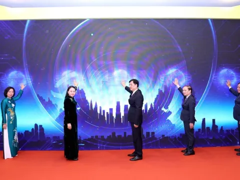 Đại hội đại biểu MTTQ Việt Nam thành phố Hà Nội lần thứ XVIII ra mắt phần mềm “Mặt trận số” trên app iHanoi