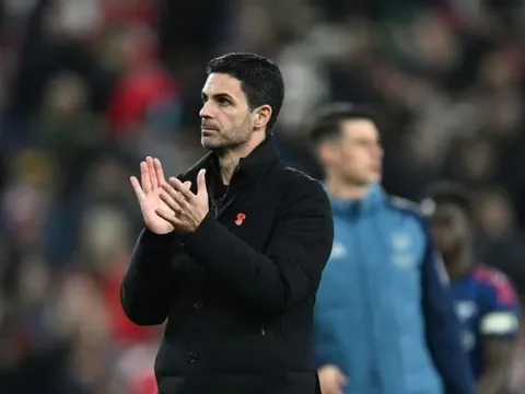 Tham vọng vô địch của Arsenal gặp thách thức lớn hơn bao giờ hết