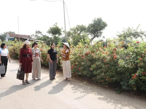 Phụ nữ Thủ đô “Trung hậu- Sáng tạo- Đảm đang- Thanh lịch”, góp sức xây dựng quê hương