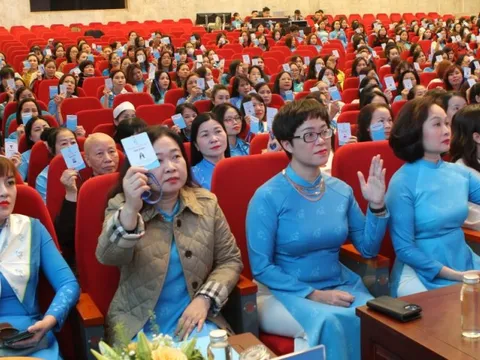 Danh sách Đoàn chủ tịch, Đoàn thư ký và Ban thẩm tra tư cách đại biểu