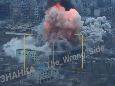 Nga không kích dữ dội: UAV cảm tử và bom lượn FAB-3000 cùng ra trận