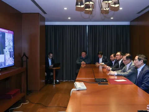 TỔNG THUẬT: Thủ tướng chủ trì cuộc họp khẩn trực tuyến từ Algeria về ứng phó mưa lũ, thiên tai, cứu hộ, cứu nạn