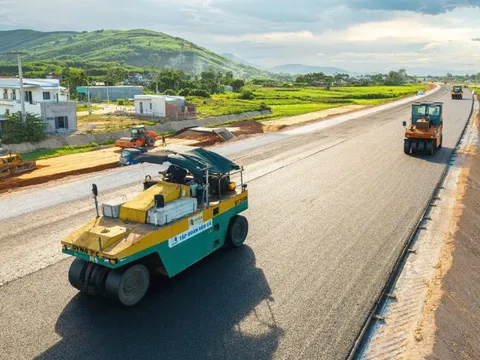 Bộ Xây dựng tăng tốc giải ngân vốn đầu tư công tháng cuối năm