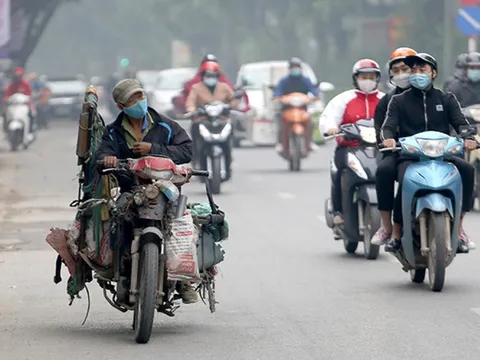 Bản tin 25/11: Hà Nội đề xuất cấm xe máy chạy xăng theo giờ tại 9 phường từ 1/7/2026