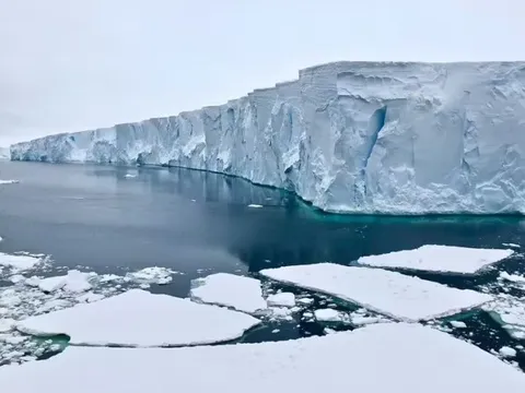 Các nhà khoa học đưa ra cảnh báo về "sông băng ngày tận thế"