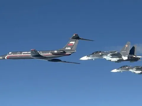 "Ngọc Trai đen" Tu-134 của Nga bị máy bay NATO chặn trên bầu trời Baltic
