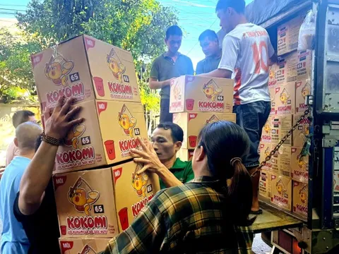 Masan Group sẻ chia cùng miền Trung: Hơn 124 tấn hàng thiết yếu được trao đến bà con vùng lũ