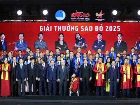 Giải thưởng Sao Đỏ vinh danh 10 doanh nhân có doanh thu nghìn tỷ