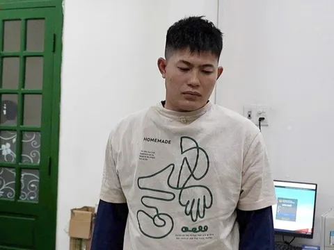 Bắt khẩn cấp người cha ôm 2 con nhảy xuống sông ở Quảng Ngãi