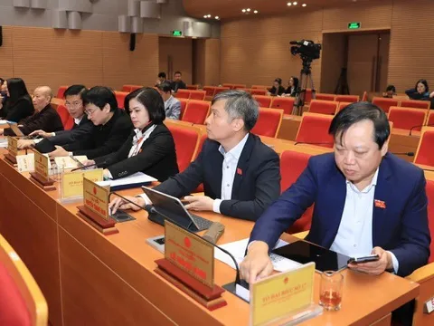 Hơn 277 nghìn người hưởng trợ cấp ở Hà Nội được miễn phí ATM, phí chuyển khoản