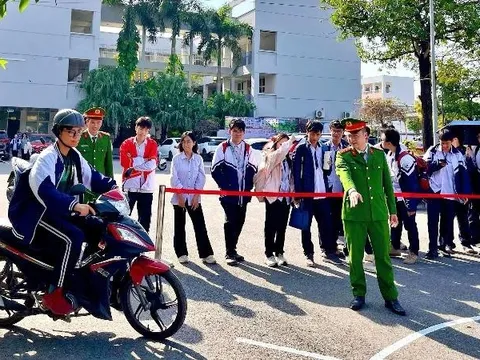 Phường Dương Nội: Bồi dưỡng kiến thức pháp luật và kỹ năng lái xe an toàn cho học sinh