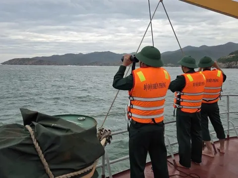 Khánh Hòa: Nỗ lực tìm kiếm ngư dân tàu cá chìm do sóng to