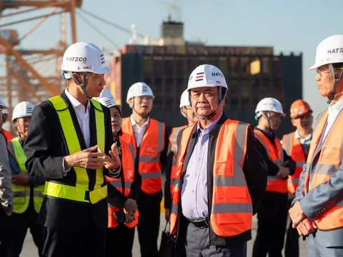 Phó Chủ tịch Quốc hội Lê Minh Hoan thăm mô hình cảng biển 'xanh, thông minh' tại Hải Phòng